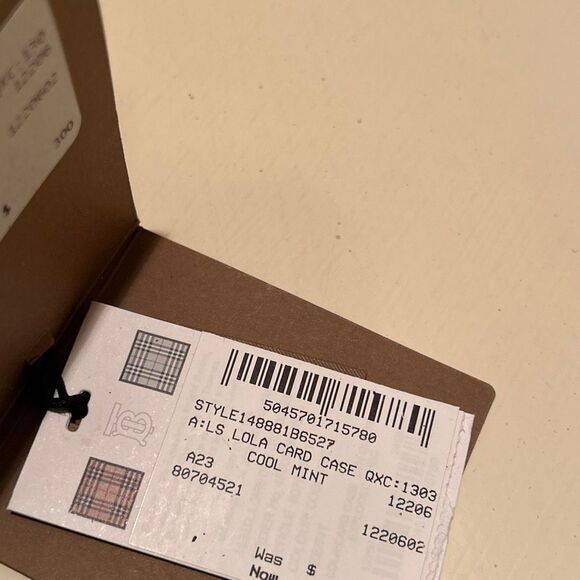 Burberry Lola Cardholder Case Cool Mint Quilted Leather Gold Logo Front NWT - Picture 11 of 14